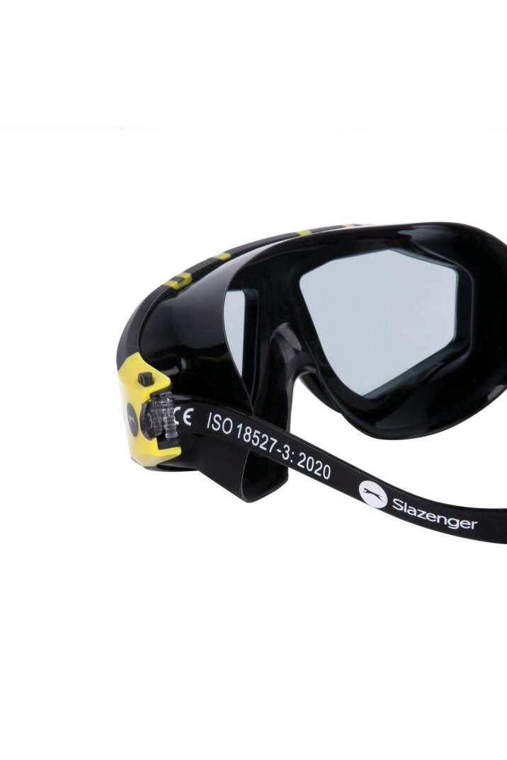 Slazenger Junior Yüzücü Gözlüğü GL7 SmokeBlkBlkYellow • “Anti Fog” Bugu Önleyici Lensler kullanım esnasında konfor sunar • Günes ısınlarına karsın UV korumalı lens • Silikon malzemesi sayesinde su sızıntısını önler • Çabuk ayarlanabilir bas ayar kay - 3